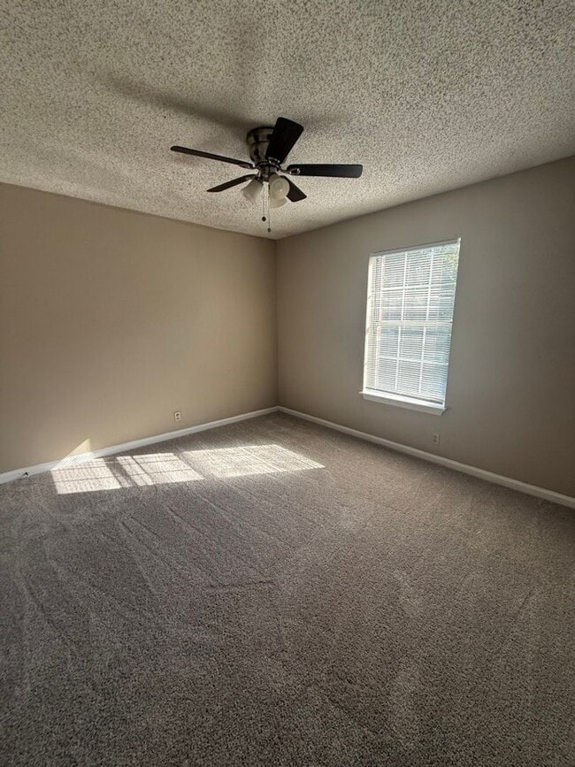 Photo - Affordable townhome with Free Rent