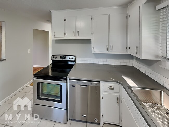 Photo - 607 Ben Allen Rd