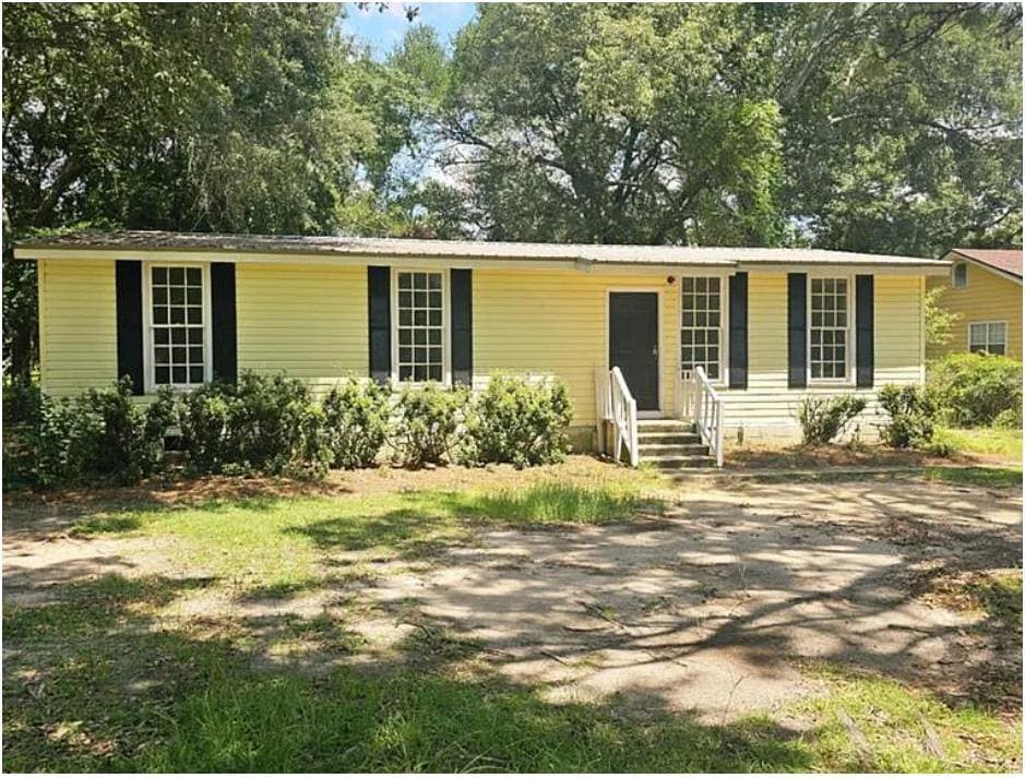 Photo - 308 Forrestal Ln