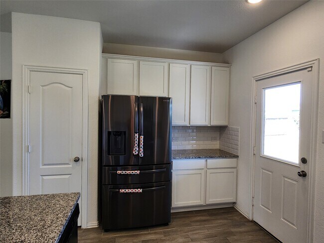 Photo - 31322 Whitfield Ct