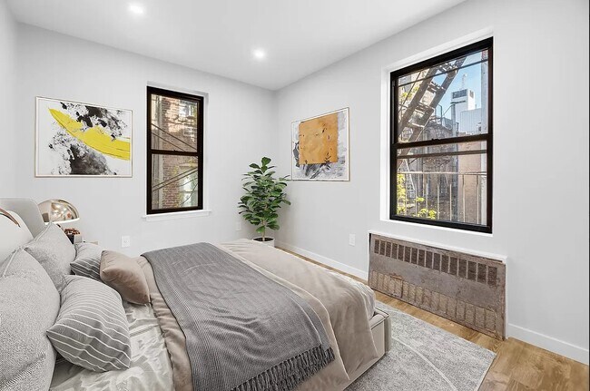 Photo - 453 West 48th Street Unidad 4B