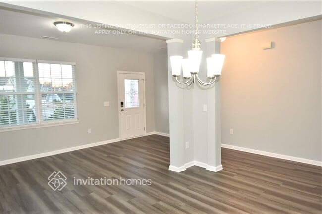 Photo - 237 S Great White Way