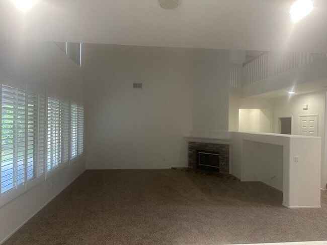 Photo - Spacious 3 + 2.5 Caynon Crest Home