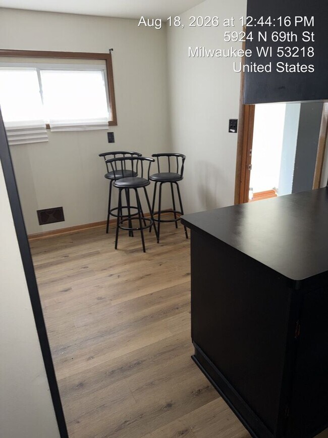 5922-5924 N. 69th St.