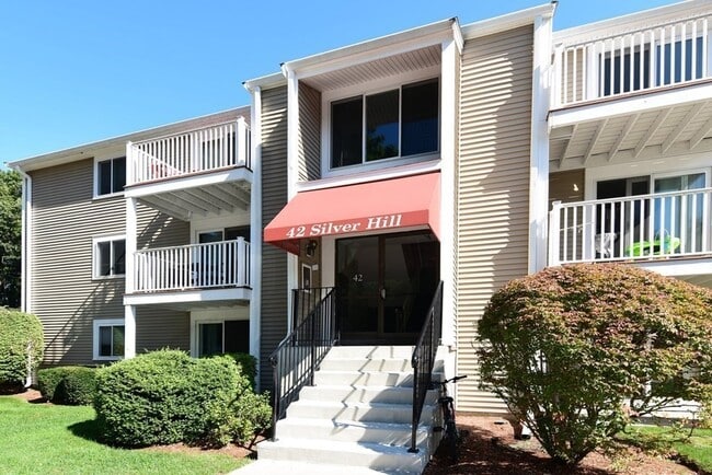 Building Photo - 42 Silver Hill Ln Unit 4