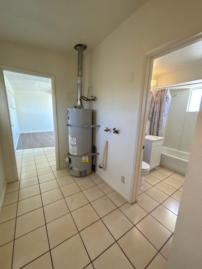 Photo - 2 Bedroom/1 Bathroom home ready for move in.