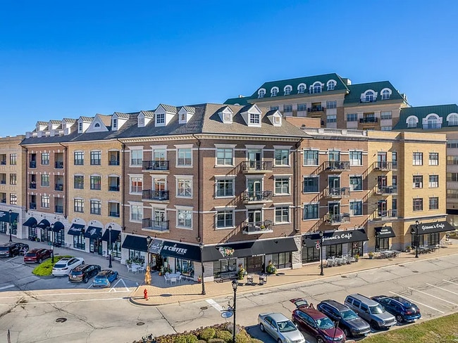 Building Photo - 24 W Station St Rental