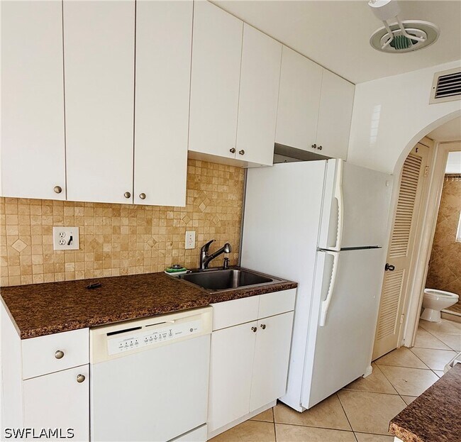 Photo - 3250 10th St N Unidad B2