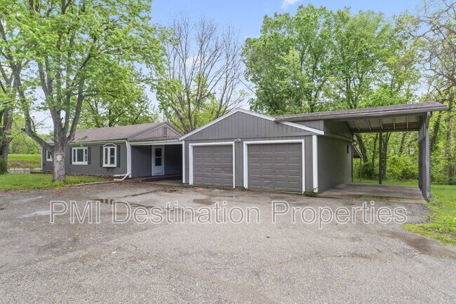 Photo - 32925 Lexington Ave