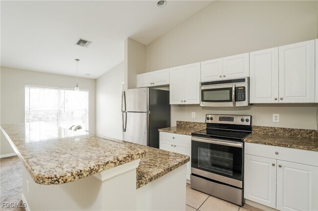 Photo - 769 Gaylord Ave S