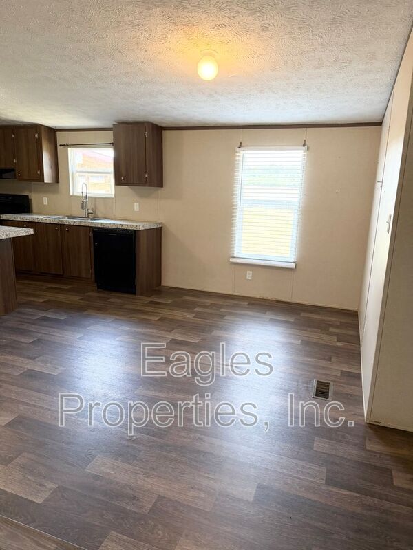 Photo - 863 Pecan Rd