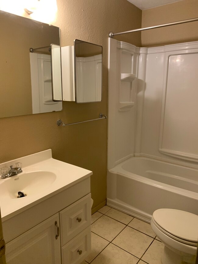 Photo - 1700 Scurry St