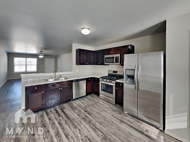 Photo - 10604 SW 22nd St