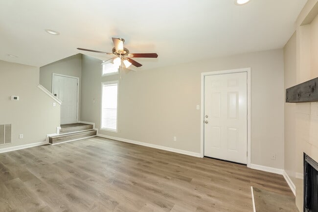 Photo - 2807 Pine Valley Way NW