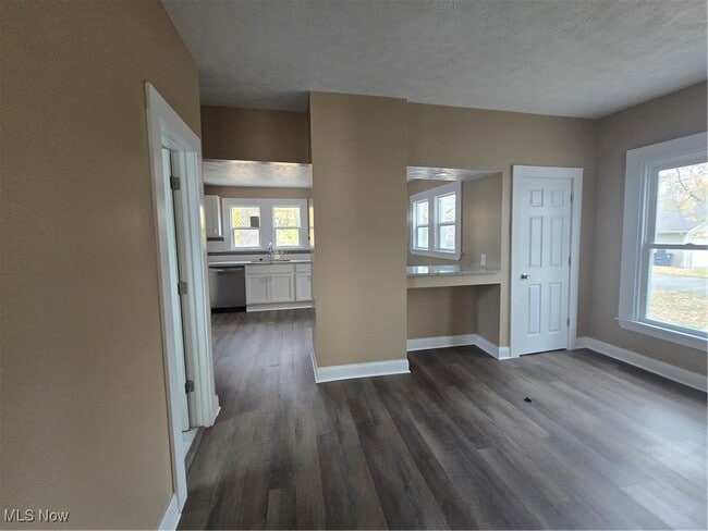 Photo - 2294 E 100th St