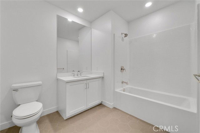 Photo - 4302 Rivington