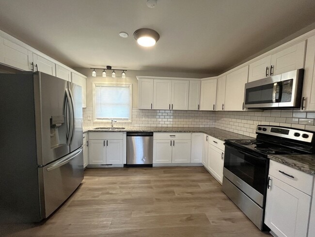 Photo - Great 2 Bed 1 Bath Home in South Nashville with Bonus 3rd Room or Office!