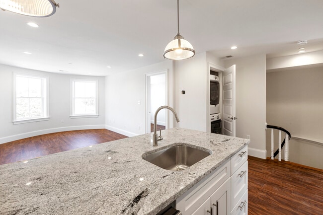 Photo - 168 Northampton St Unit 7