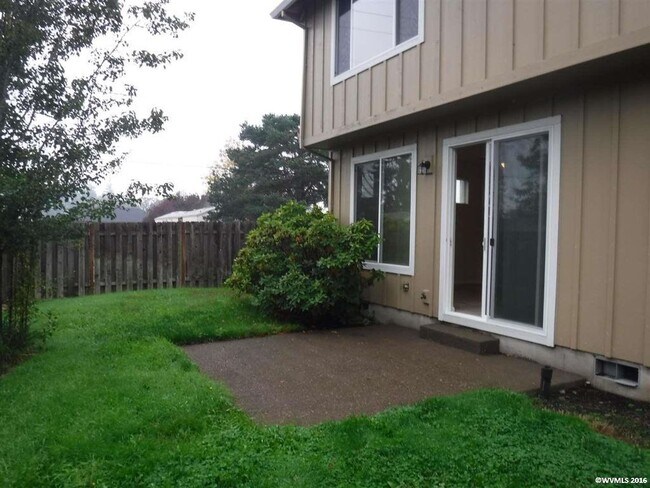 Photo - Easy I 5  access bd, 2.5 bath home