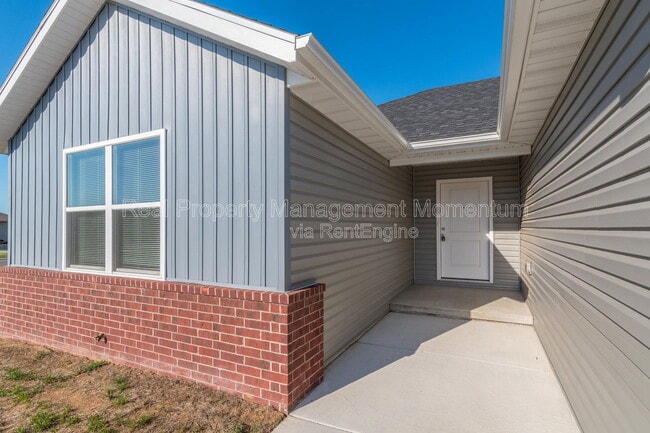 Photo - 971 S Genevieve Ave