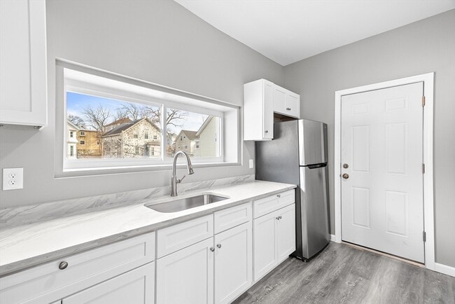 Photo - 712-722 Eastern Ave Unidad 3