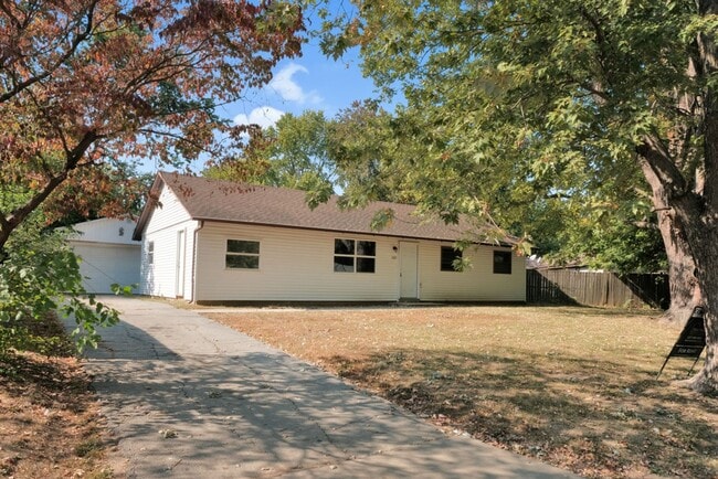 Building Photo - COMING SOON!!!Newly remodeled ranch home