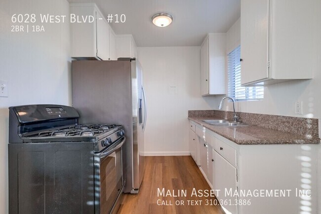 Kitchen - 6028 - 6100 West Blvd