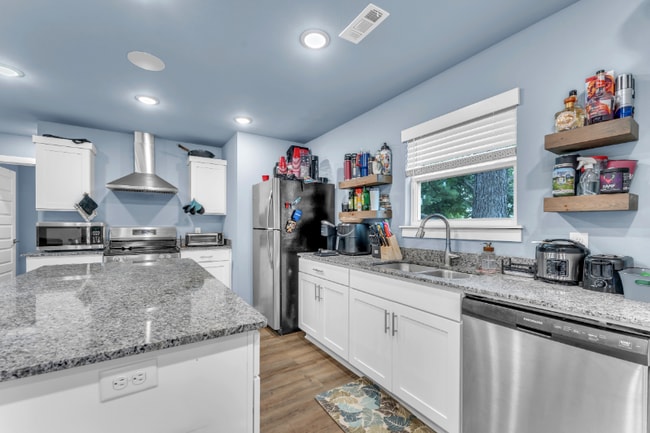 Photo - 899 N Rupple Rd