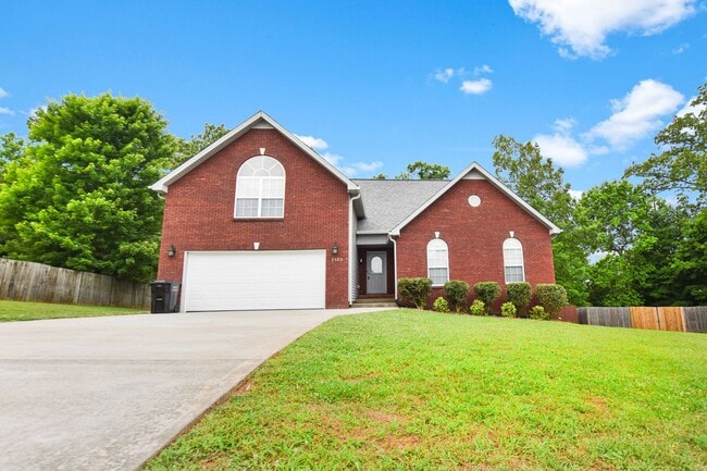 Dog Friendly Three Bedroom with Bonus! - Dog Friendly Three Bedroom with Bonus! House