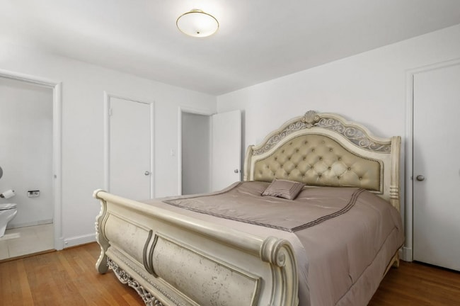 Photo - 5612 Massachusetts Ave