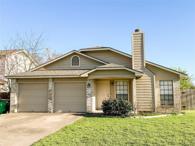 Building Photo - 812 Primrose Ln