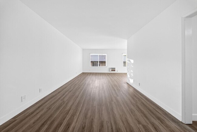 Photo - 334 S. Hobart Blvd