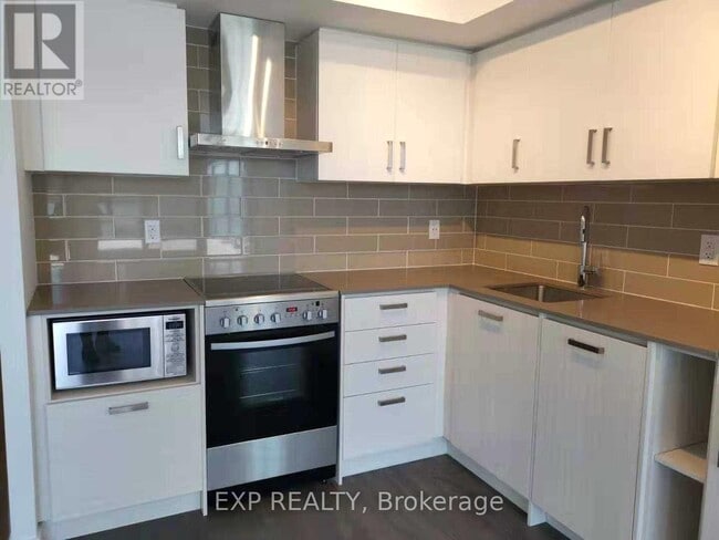 Photo - 125 Redpath Ave Unit 313