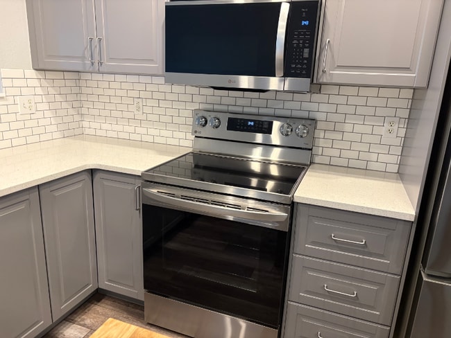 Photo - 2176 Eagle Ave