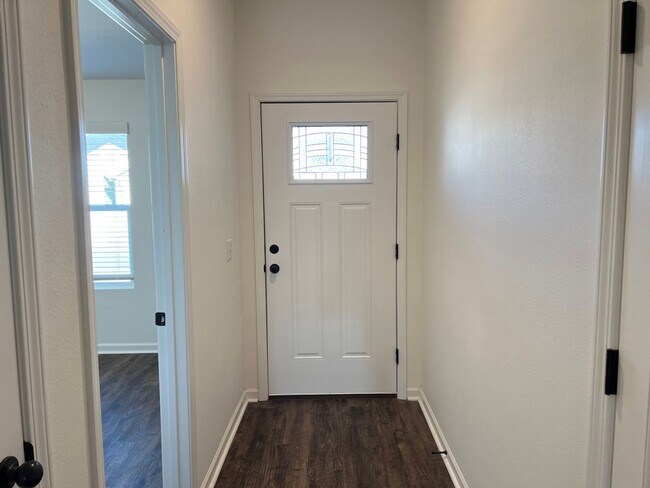 Photo - New Beginnings Start with AMRR: 3 Bedroom Duplex in Duenweg, Missouri!