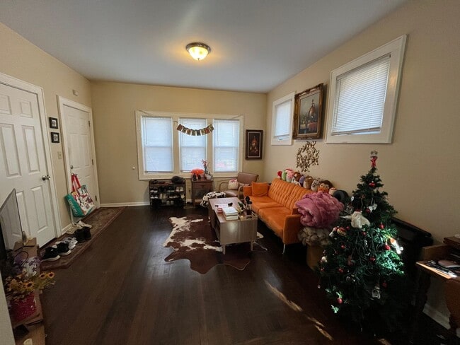 Photo - 1209-09B E Kane Pl Unit Lower