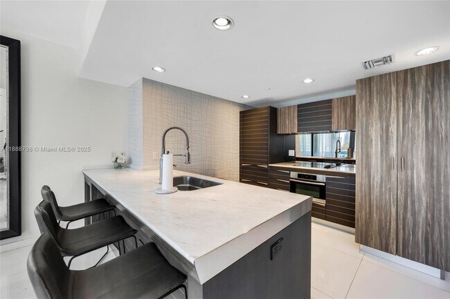 Photo - 200 Biscayne Blvd Way Unit 503