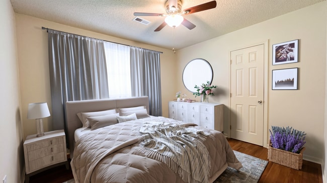 Photo - Country Club Apartments