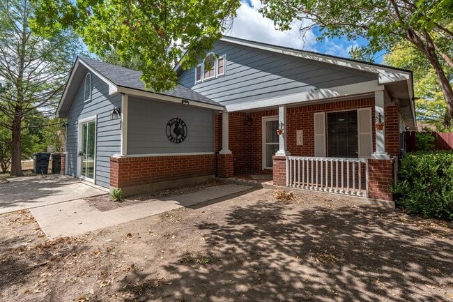 Photo - 105 Grant Way