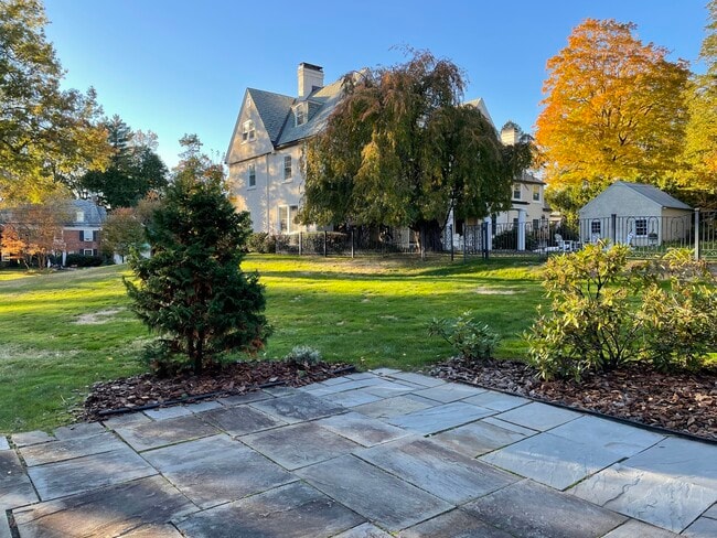 Photo - 4 Sycamore Ln