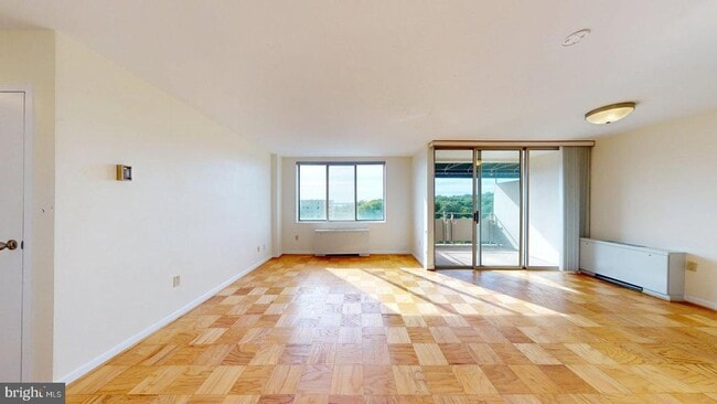 Building Photo - 6641 Wakefield Dr Unit 916