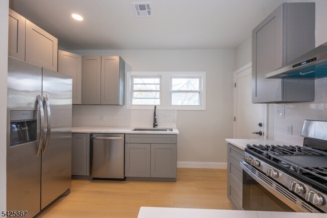 Photo - 59 Watchung Plaza