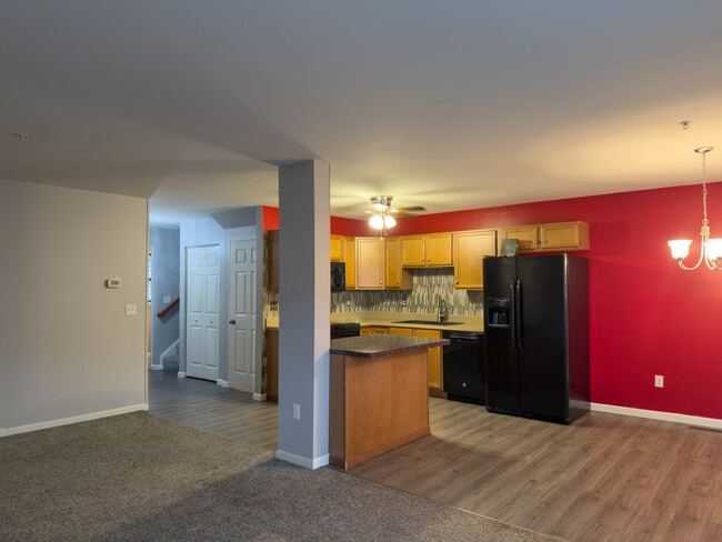 Photo - 111 N Village Cir