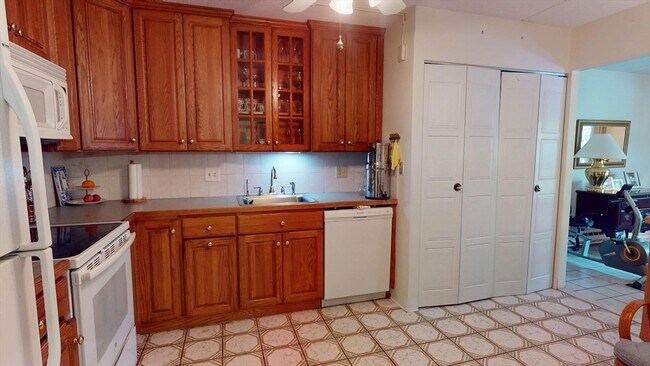 Photo - 190 High St Unit 503