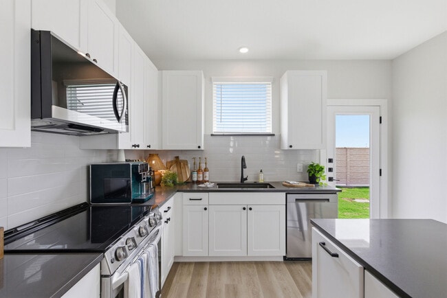 Photo - HARMON Melissa by Crescent Communities
