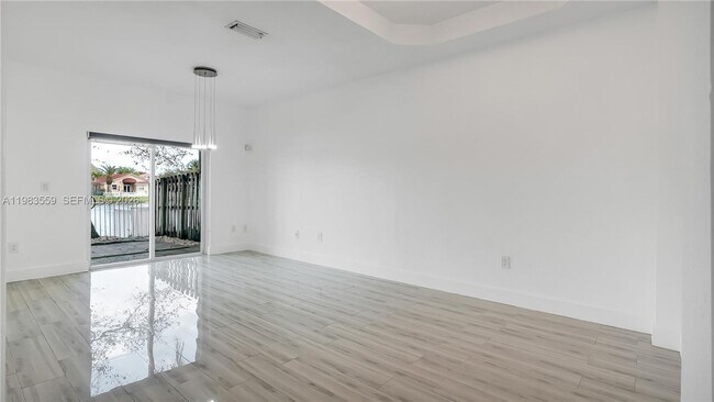 Photo - 4991 SW 135th Ave