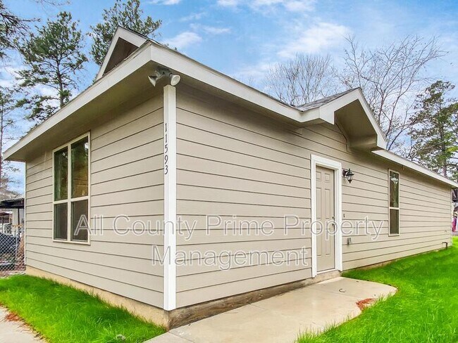 Photo - 11593 Persimmon St