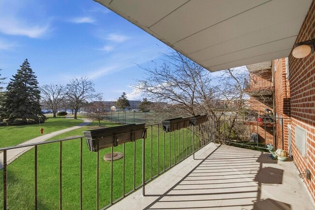 Photo - 16 E Old Willow Rd Unit 214s