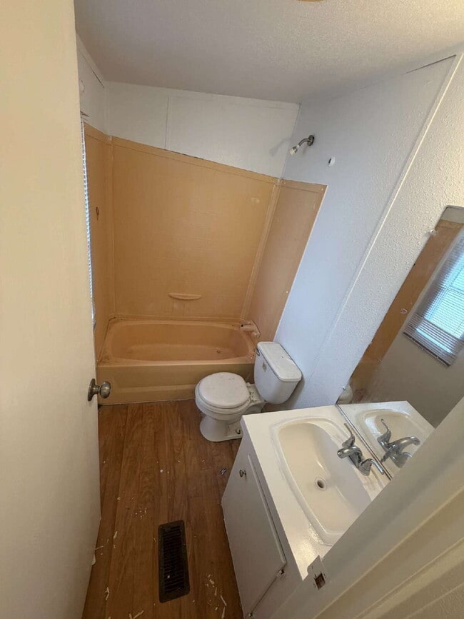 Photo - 214 Tallie Ct