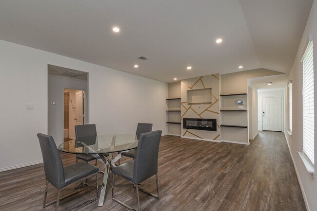 Photo - 5423 Wyndham Rdg Ln